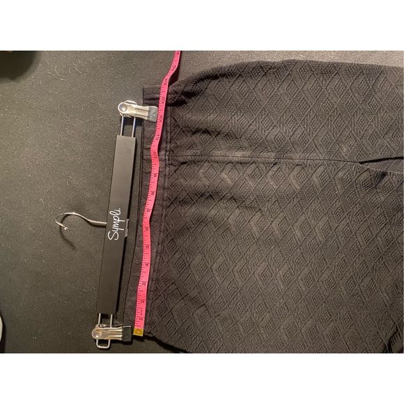 St. John Black Textured Knit Mini Skirt Stretch Size 4 - Picture 5 of 14